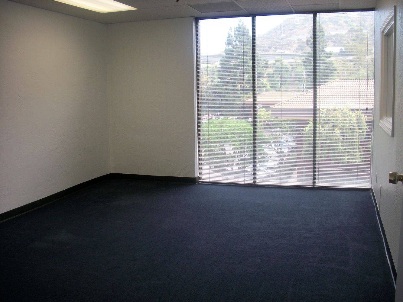 TWO OFFICES, LARGE RECEPTION AREA, FOR LEASE BY OWNER.